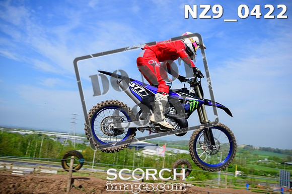NZ9_0422