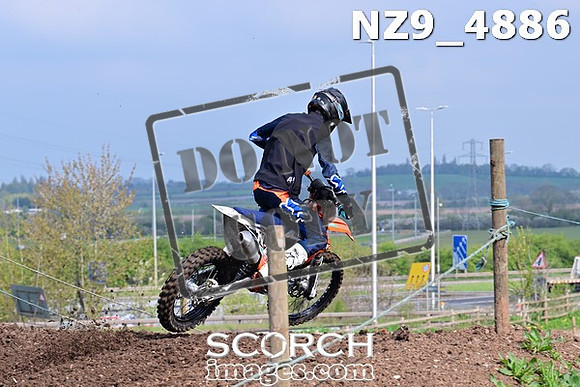 NZ9_4886