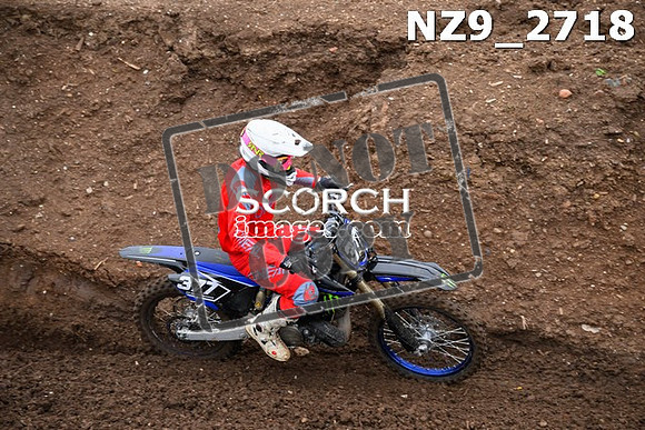 NZ9_2718