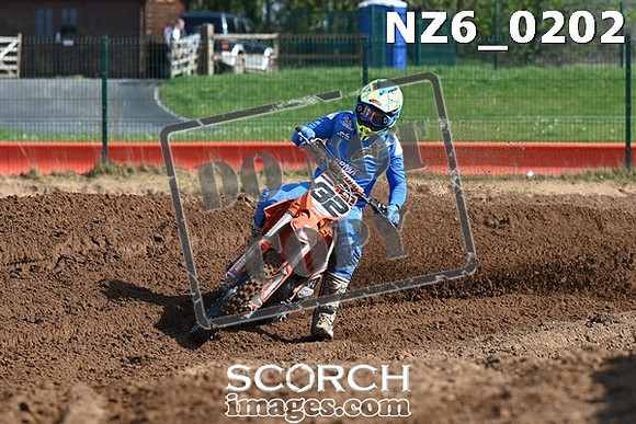 NZ6_0202