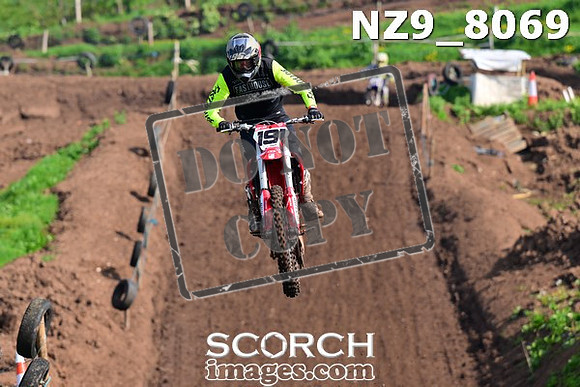 NZ9_8069