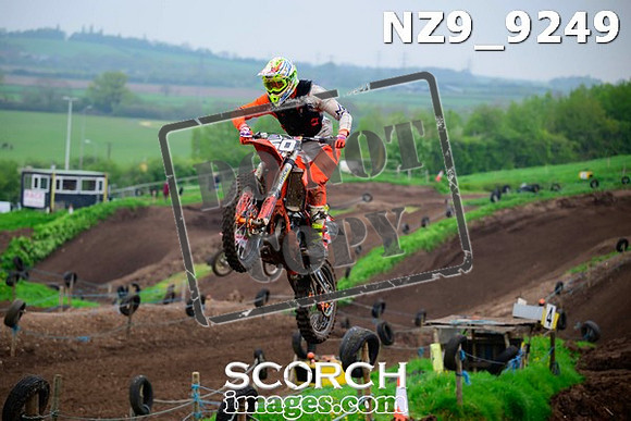 NZ9_9249