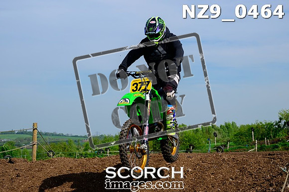 NZ9_0464
