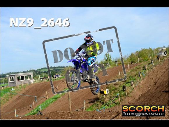 Experts-097