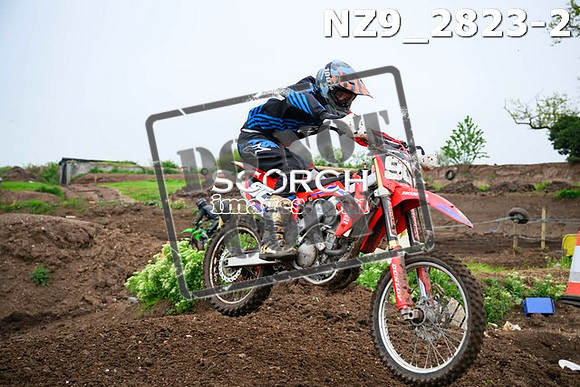 NZ9_2823-2