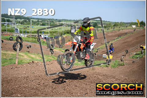 Apex Thur 15-Jun-054