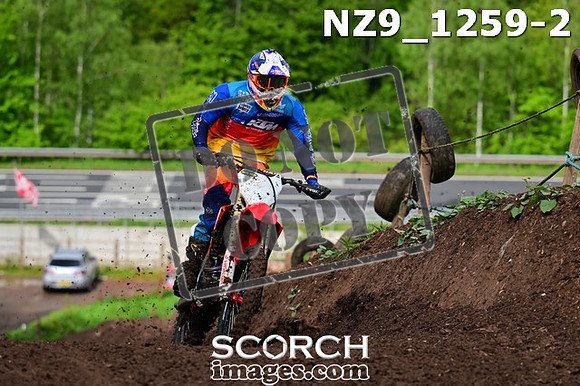 NZ9_1259-2