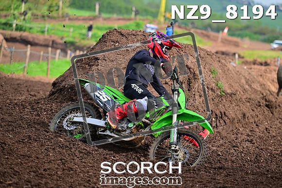 NZ9_8194