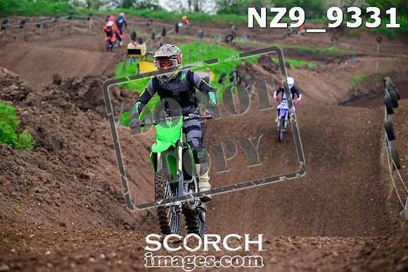 NZ9_9331
