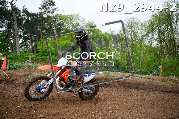 NZ9_2944-2