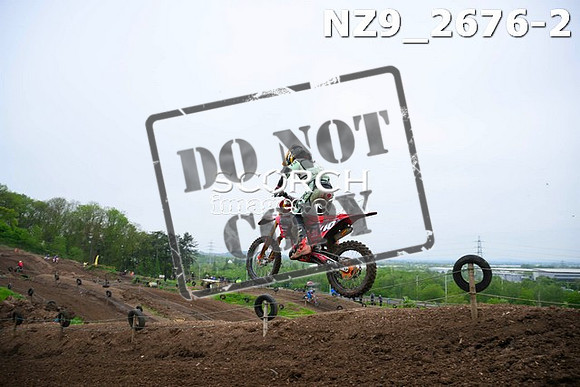NZ9_2676-2