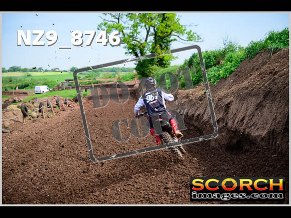 Experts-088