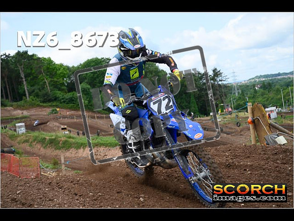 Experts-084