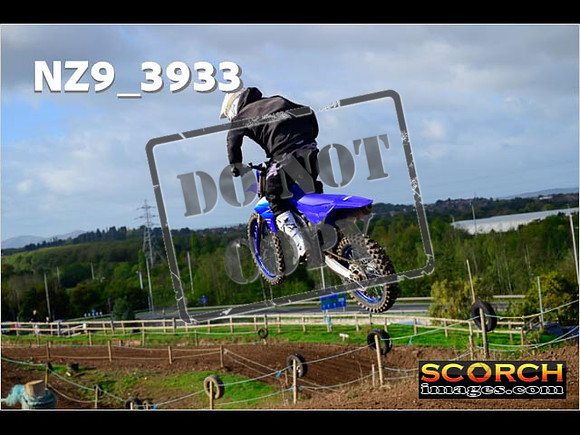 Experts-079