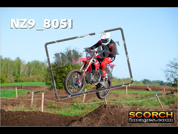 Experts-047