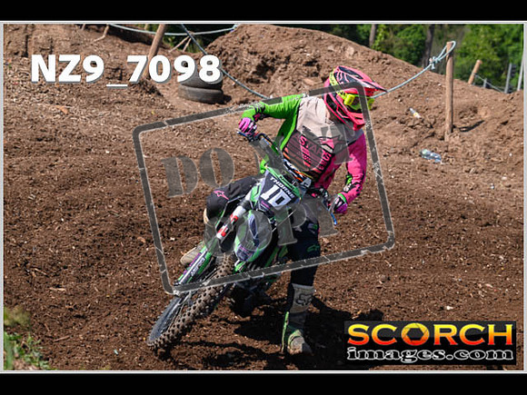 Apex Sun 04-Jun Inters Green Orange-093