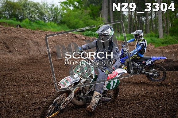 NZ9_3304