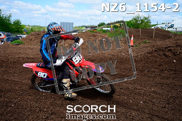 NZ6_1154-2