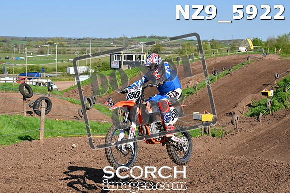 NZ9_5922
