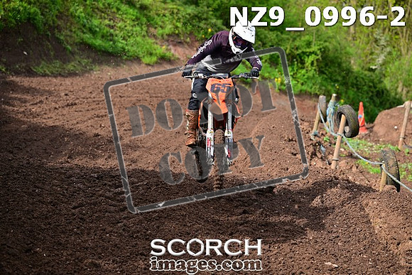 NZ9_0996-2
