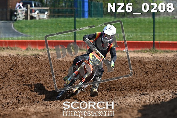 NZ6_0208