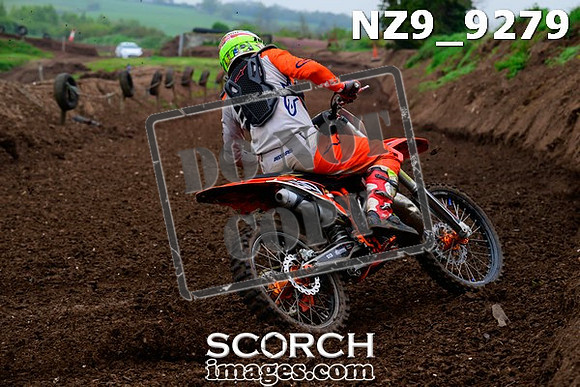 NZ9_9279