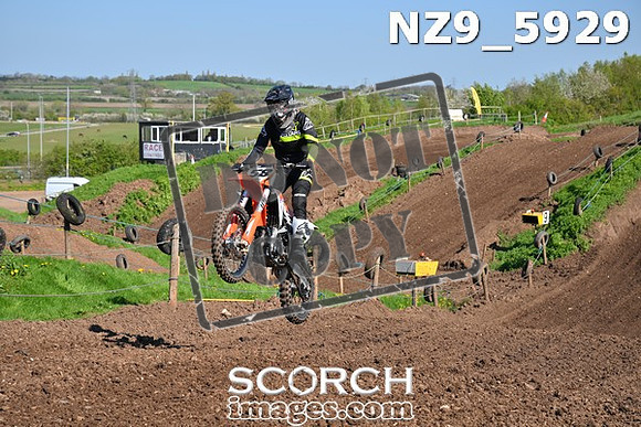 NZ9_5929