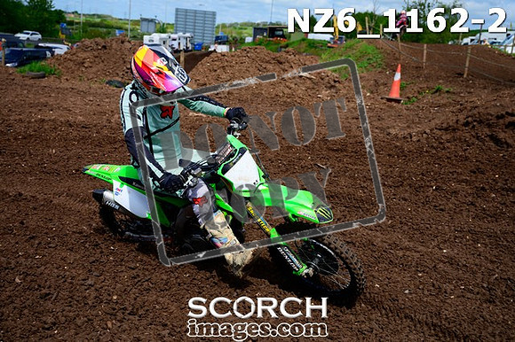 NZ6_1162-2