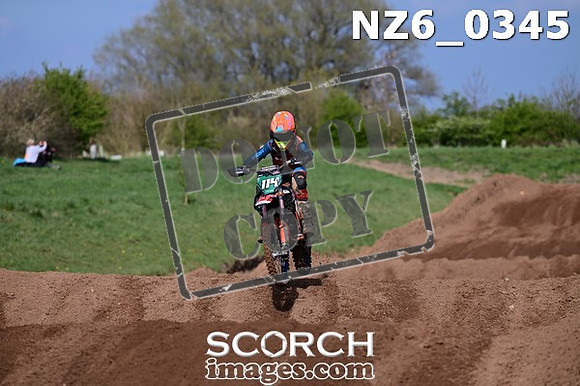 NZ6_0345