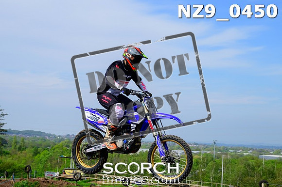 NZ9_0450