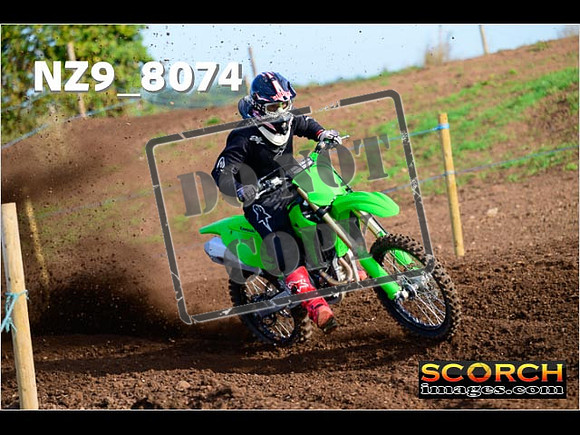 Experts-068
