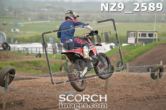 NZ9_2589