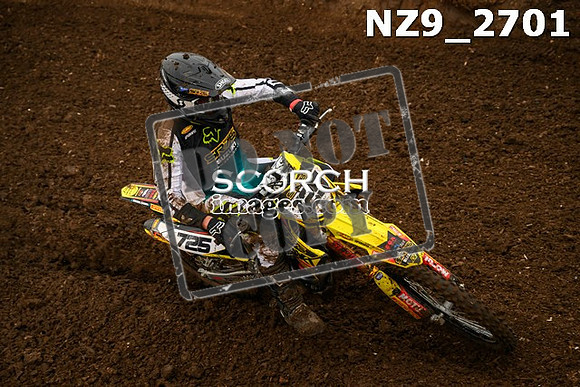 NZ9_2701