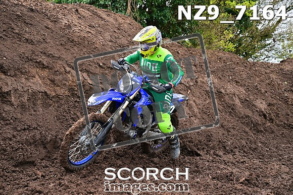 NZ9_7164