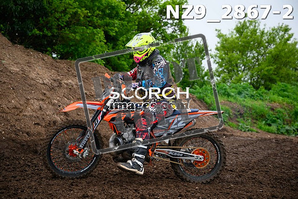 NZ9_2867-2