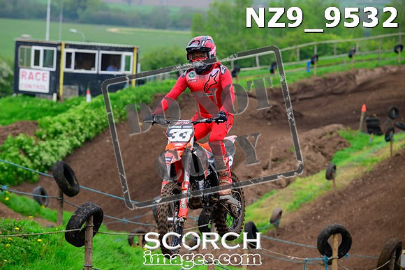 NZ9_9532