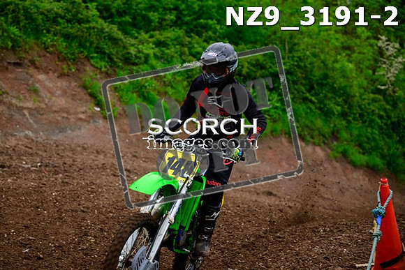 NZ9_3191-2