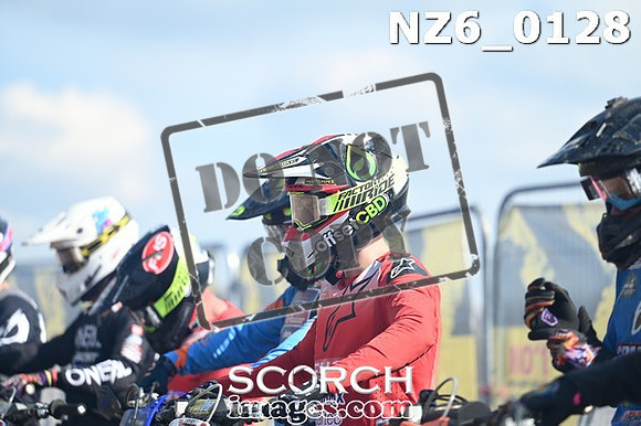 NZ6_0128