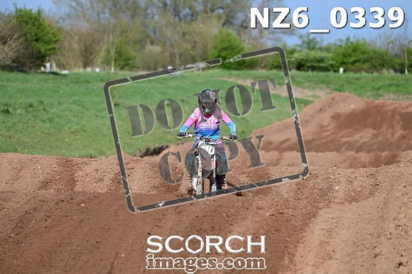 NZ6_0339