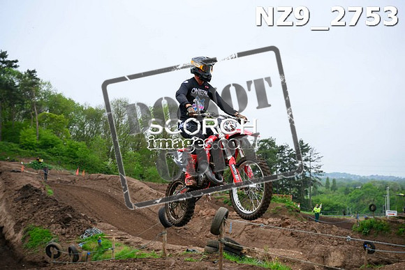 NZ9_2753
