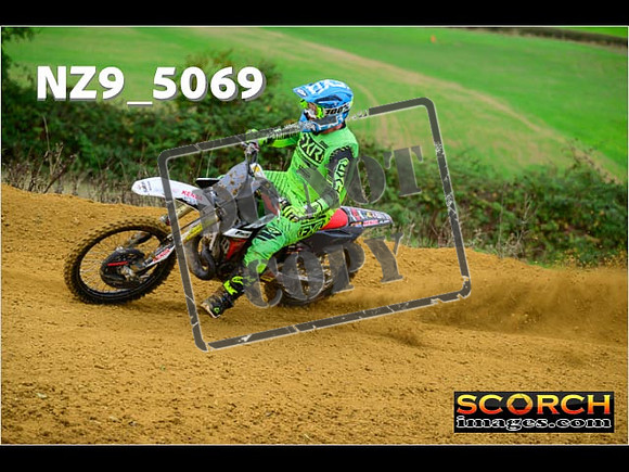 Experts-086