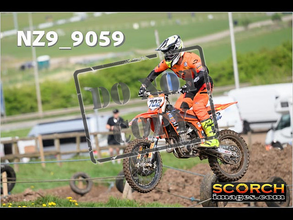 Experts-107