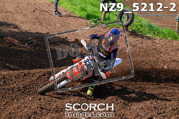 NZ9_5212-2