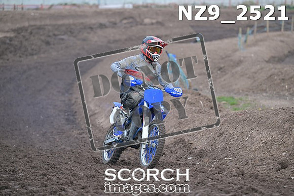 NZ9_2521