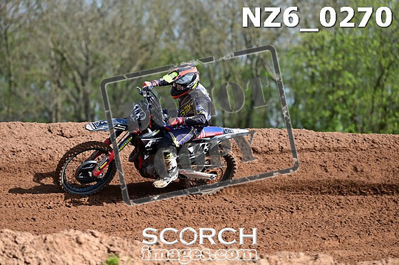 NZ6_0270
