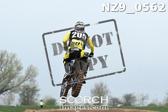 NZ9_0562