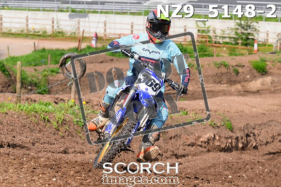 NZ9_5148-2