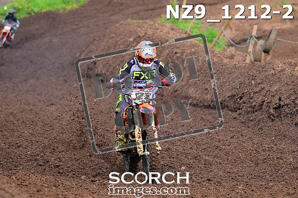 NZ9_1212-2