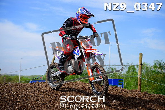 NZ9_0347