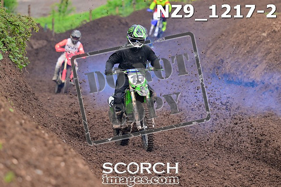 NZ9_1217-2